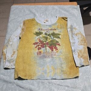 Susan Lawrence Long-Sleeve Botanical Graphic Top in Mustard Yellow